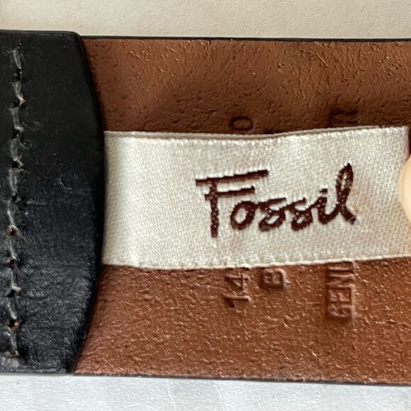 Y2K FOSSIL Leather Patchwork Belt  Small Floral Studded Tooled Western Vintage